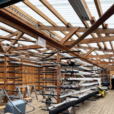 Halle Polar Gangbart Plasttak. Korrugert plate for tak vegg